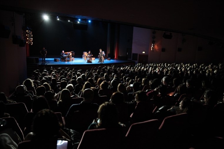 Bernard Sauvat Au Casino Du Liban